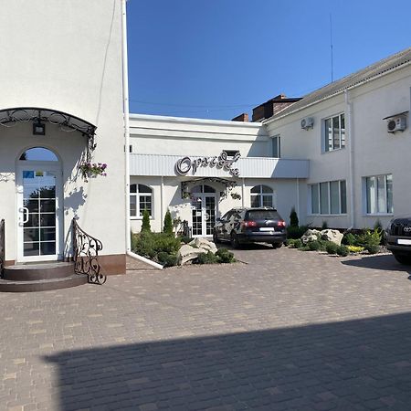 Hotel Орхідея à Romny Extérieur photo