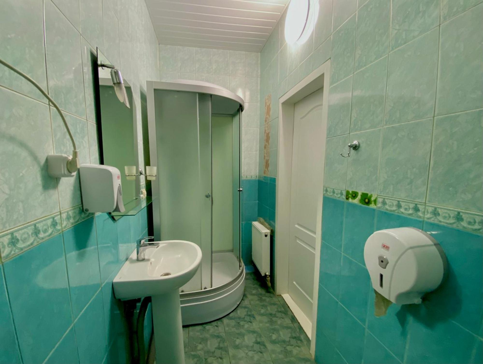 Hotel Орхідея à Romny Extérieur photo