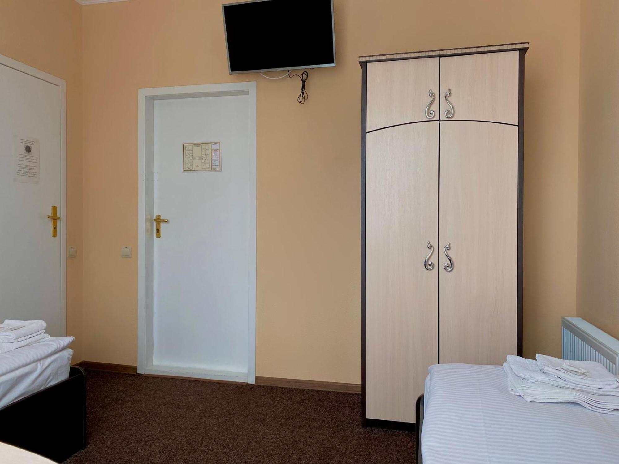 Hotel Орхідея à Romny Extérieur photo