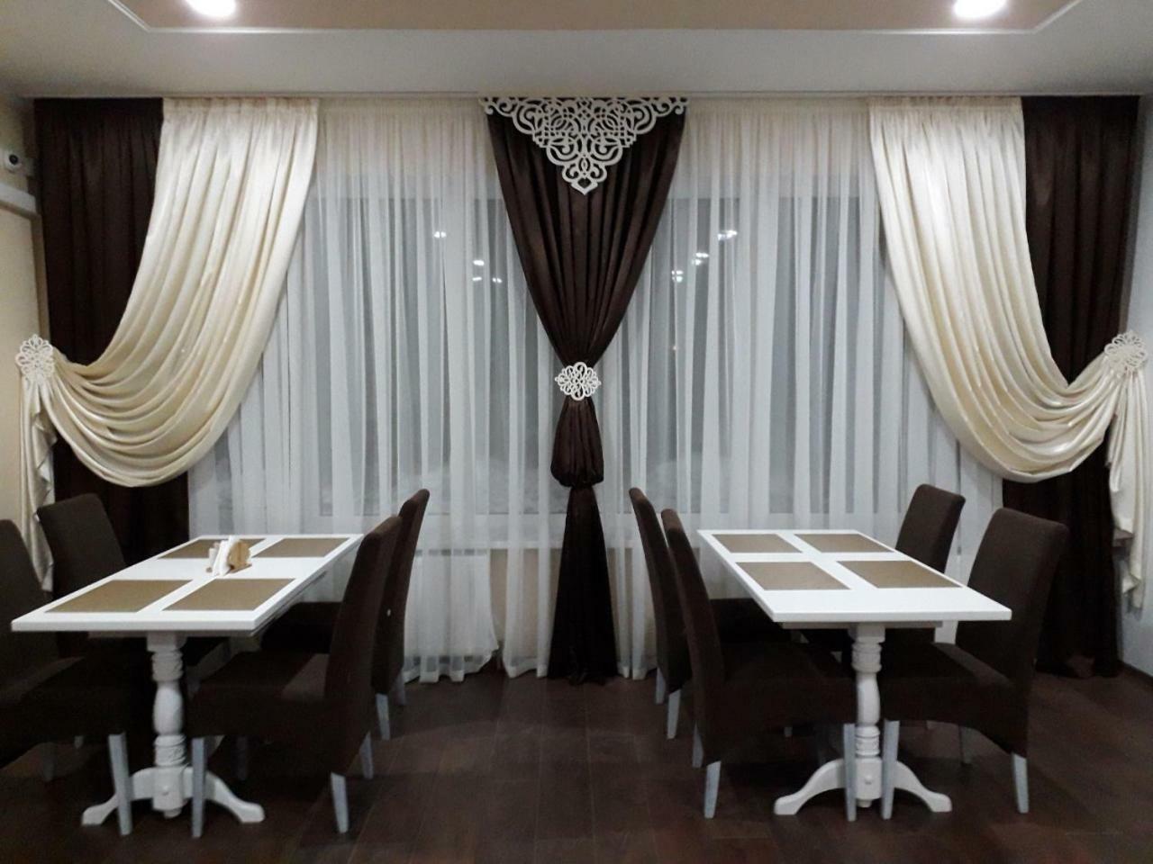 Hotel Орхідея à Romny Extérieur photo